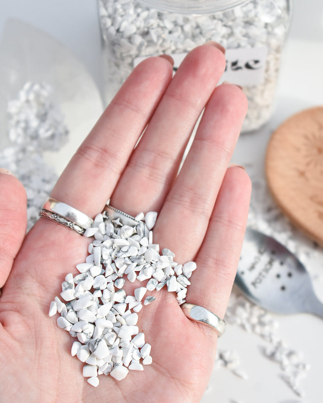 Howlite Crystal Chips